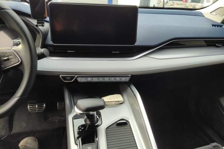 Used Geely Auto Preface 2021 Revised Version 2.0TD Luxury Edition Audio And AC Panel
