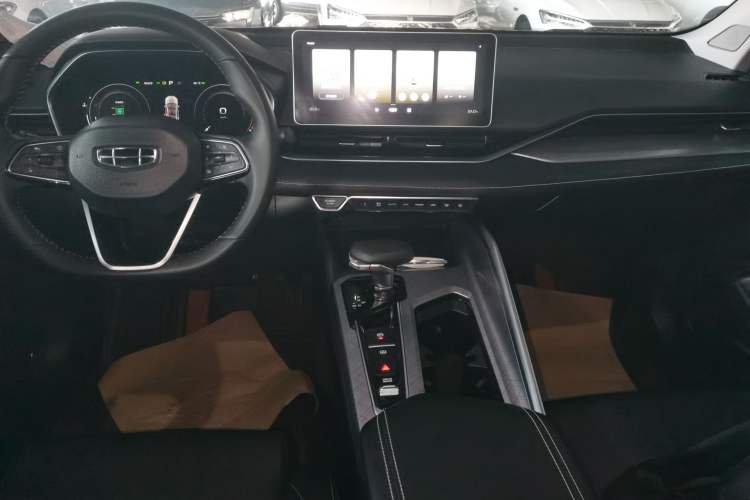 Used Geely Auto Preface 2021 2.0TD Luxury+ Version Audio And AC Panel