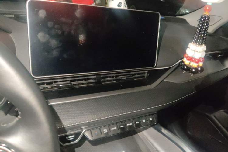 Used Geely Auto Preface 2021 2.0TD Luxury+ Version Audio And AC Panel