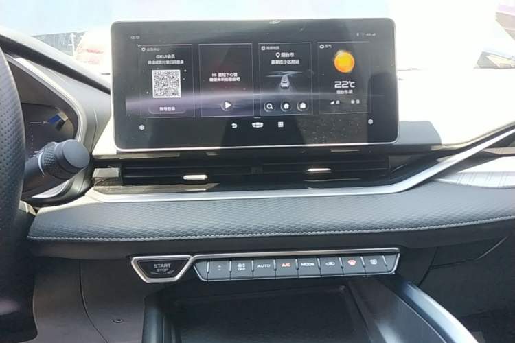Used Geely Auto Preface 2021 2.0TD Luxury Version Audio And AC Panel