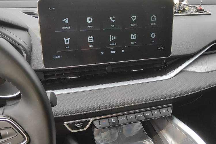 Used Geely Auto Preface 2021 2.0TD Luxury Version Audio And AC Panel