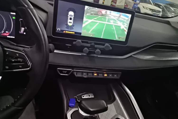 Used Geely Auto Preface 2021 2.0TD Luxury Version Audio And AC Panel
