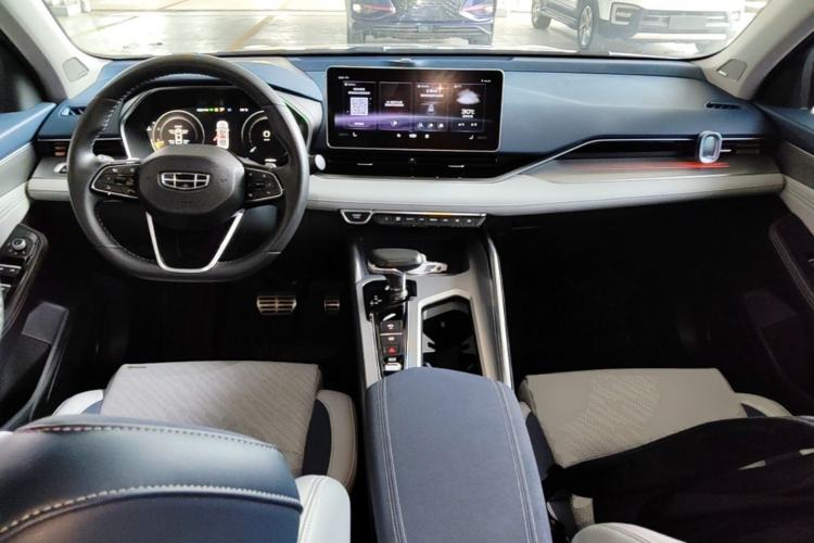 Used Geely Auto Preface 2021 Revised Version 2.0TD Luxury Edition Center Console