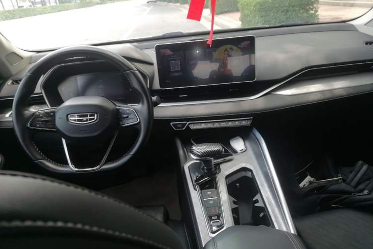 Used Geely Auto Preface 2021 2.0TD Luxury Version Center Console