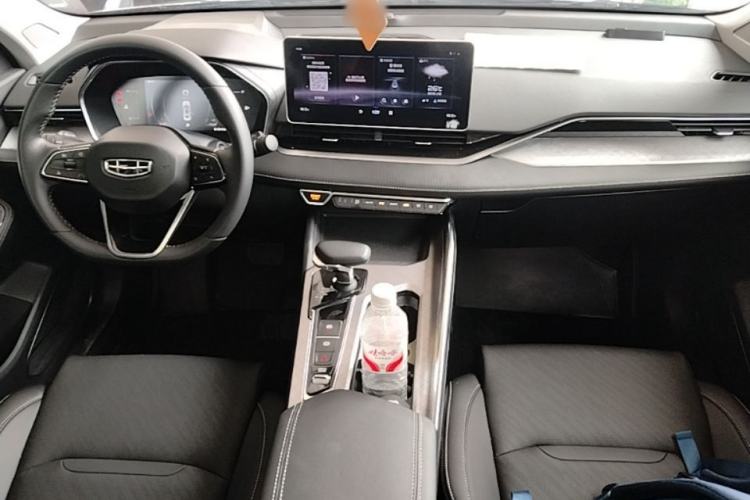 Used Geely Auto Preface 2021 2.0TD Luxury Version Center Console