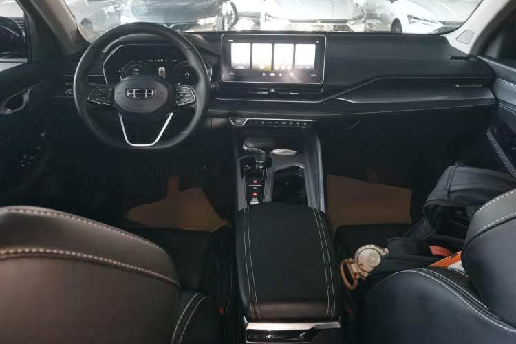Used Geely Auto Preface 2021 2.0TD Luxury+ Version Center Console