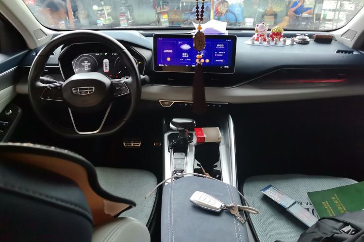 Used Geely Auto Preface 2021 Revised Version 2.0TD Luxury Edition Center Console