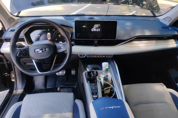 Used Geely Auto Preface 2021 Revised Version 2.0TD Luxury Edition Center Console