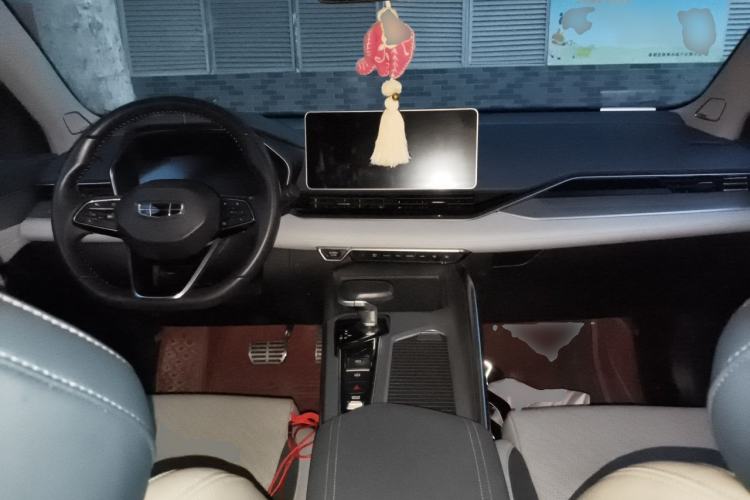 Used Geely Auto Preface 2021 Revised Version 2.0TD Luxury Edition Center Console