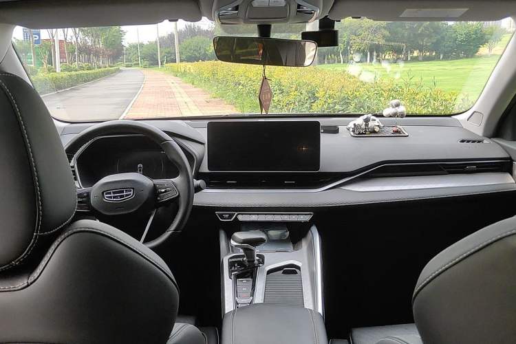 Used Geely Auto Preface 2021 2.0TD Luxury Version Center Console
