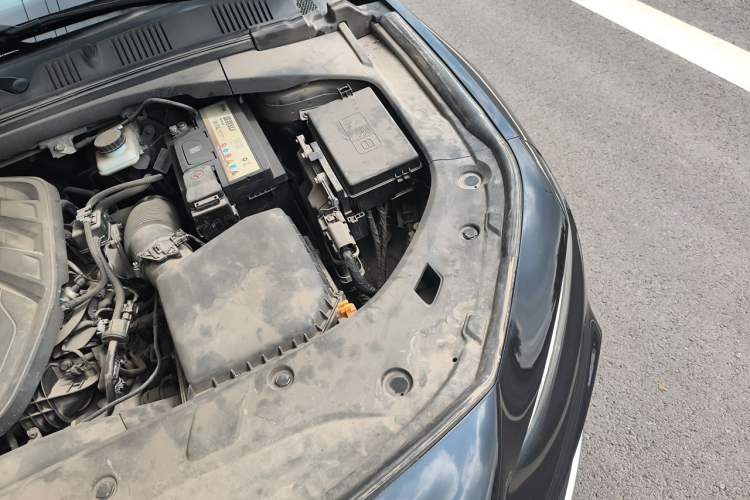 Used Geely Auto Preface 2021 2.0TD Flagship Edition Engine Bay Left