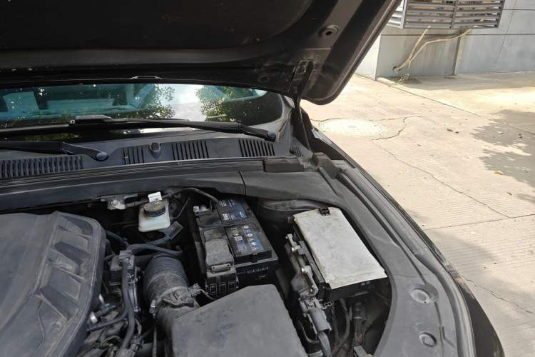 Used Geely Auto Preface 2021 Revised Version 2.0TD Luxury Edition Engine Bay Left
