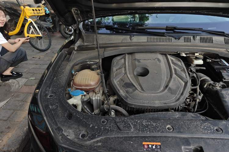Used Geely Auto Preface 2021 2.0TD Luxury Version Engine Bay Right