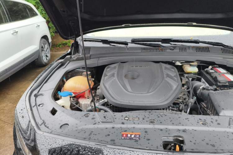 Used Geely Auto Preface 2021 Revised Version 2.0TD Luxury Edition Engine Bay Right
