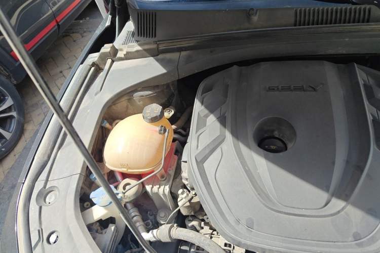 Used Geely Auto Preface 2021 2.0TD Luxury Version Engine Bay Right