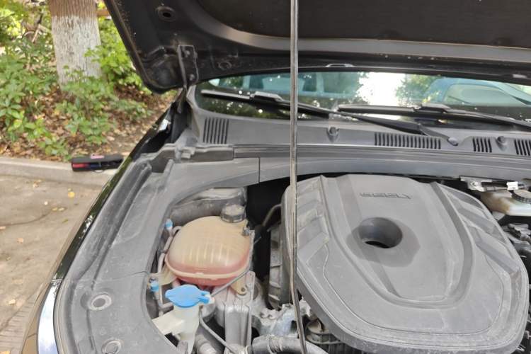 Used Geely Auto Preface 2021 Revised Version 2.0TD Luxury Edition Engine Bay Right