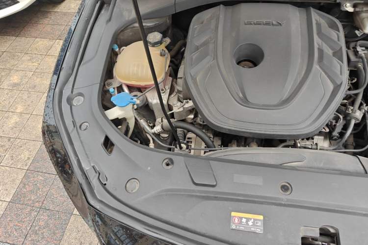 Used Geely Auto Preface 2021 2.0TD Luxury Version Engine Bay Right