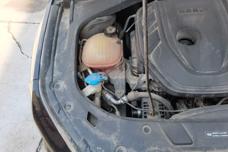 Used Geely Auto Preface 2021 2.0TD Luxury Version Engine Bay Right