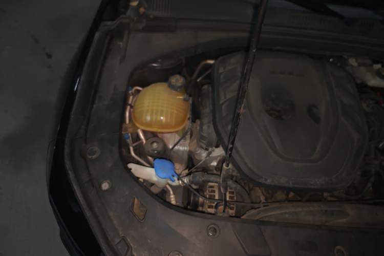 Used Geely Auto Preface 2021 Revised Version 2.0TD Luxury Edition Engine Bay Right