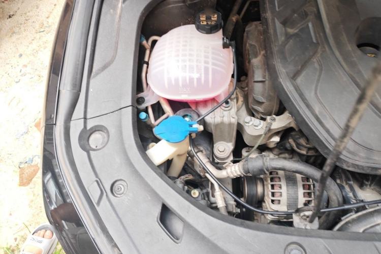 Used Geely Auto Preface 2021 2.0TD Luxury Version Engine Bay Right