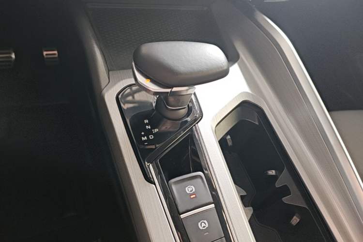 Used Geely Auto Preface 2021 Revised Version 2.0TD Luxury Edition Gear Lever