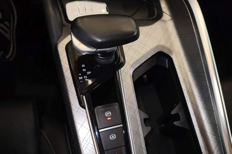 Used Geely Auto Preface 2021 2.0TD Luxury Version Gear Lever