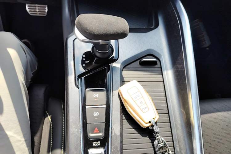 Used Geely Auto Preface 2021 2.0TD Space-Time Edition Hao Yue Gear Lever
