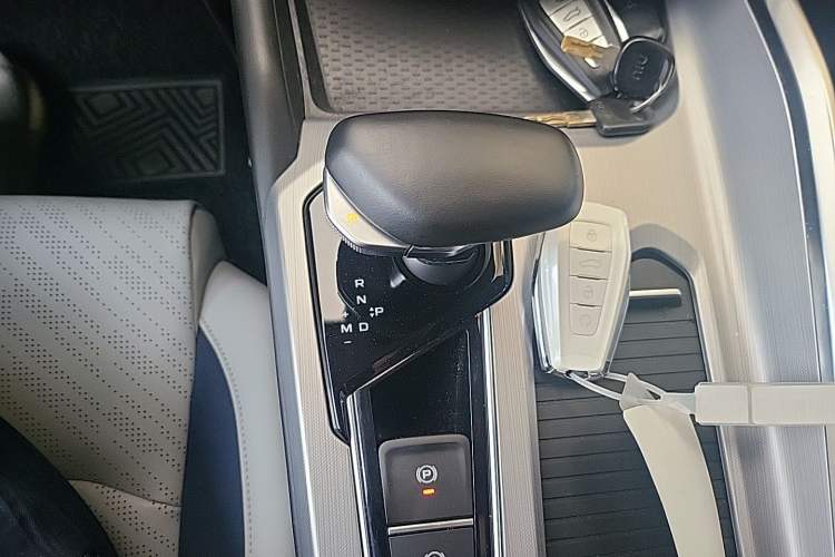 Used Geely Auto Preface 2021 Revised Version 2.0TD Luxury Edition Gear Lever