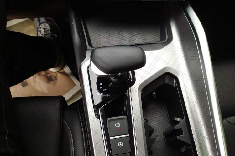 Used Geely Auto Preface 2021 2.0TD Luxury Version Gear Lever