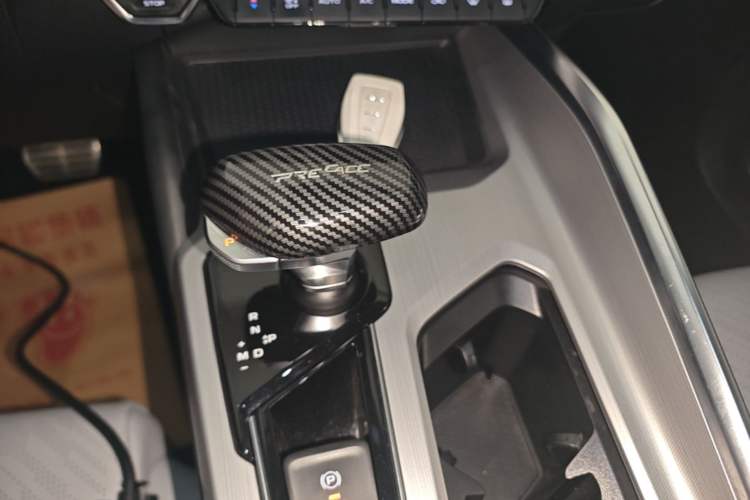 Used Geely Auto Preface 2021 Revised Version 2.0TD Luxury Edition Gear Lever