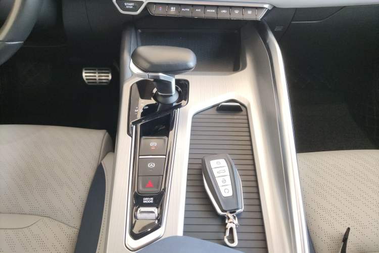 Used Geely Auto Preface 2021 Revised Version 2.0TD Luxury Edition Gear Lever