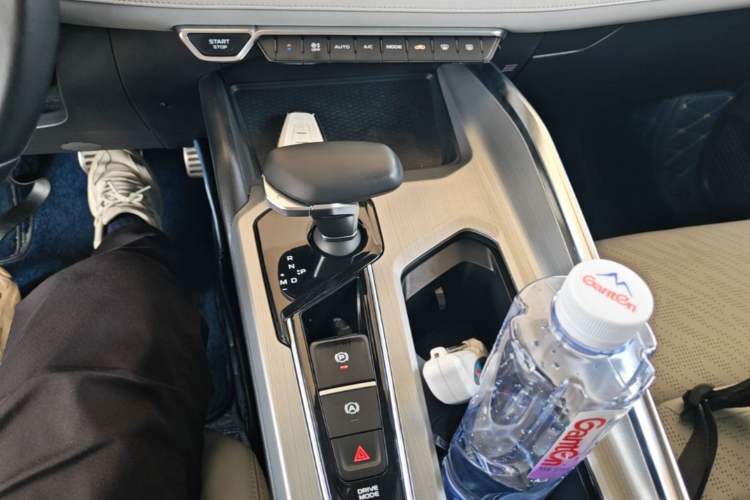Used Geely Auto Preface 2021 Revised Version 2.0TD Luxury Edition Gear Lever