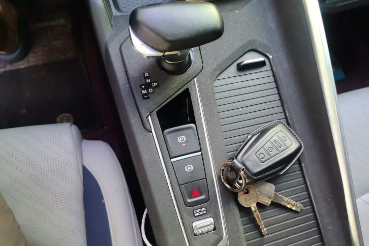 Used Geely Auto Preface 2021 Revised Version 2.0TD Luxury Edition Gear Lever