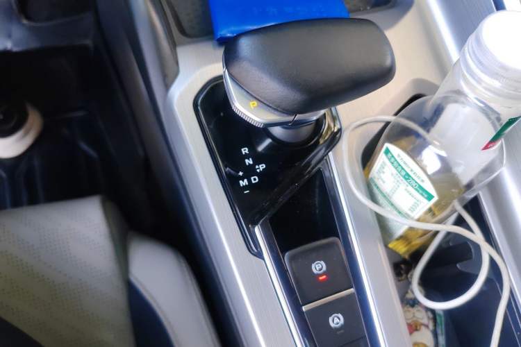 Used Geely Auto Preface 2021 Revised Version 2.0TD Luxury Edition Gear Lever