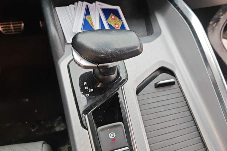 Used Geely Auto Preface 2021 Revised Version 2.0TD Luxury Edition Gear Lever