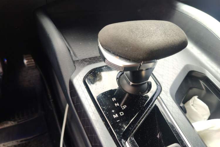 Used Geely Auto Preface 2021 2.0TD Space-Time Edition Starry Celestial Gear Lever