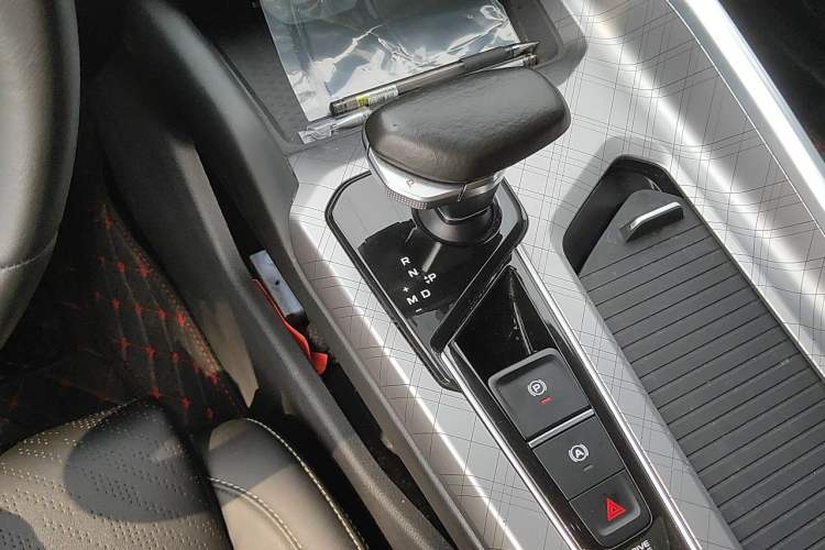 Used Geely Auto Preface 2021 2.0TD Luxury Version Gear Lever