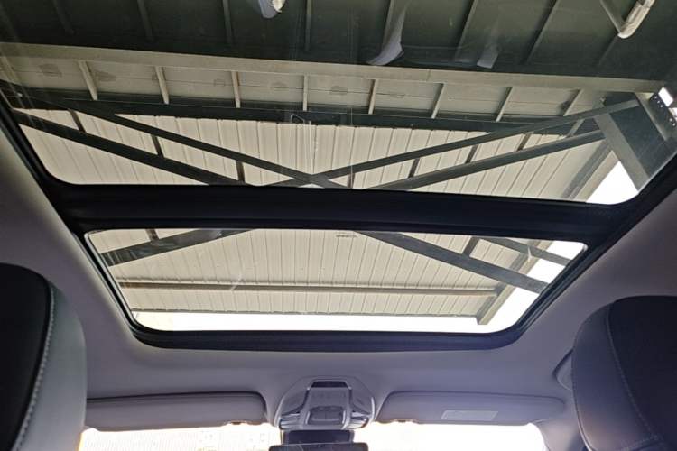 Used Geely Auto Preface 2021 Revised Version 2.0TD Luxury Edition Headliner