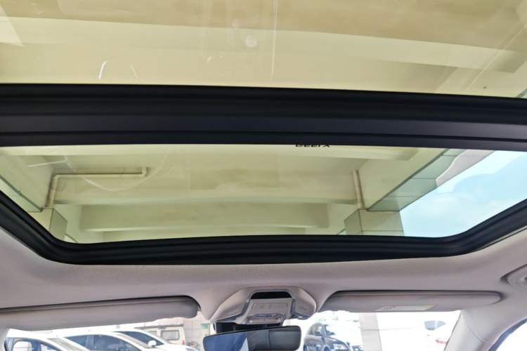 Used Geely Auto Preface 2021 Revised Version 2.0TD Luxury Edition Headliner