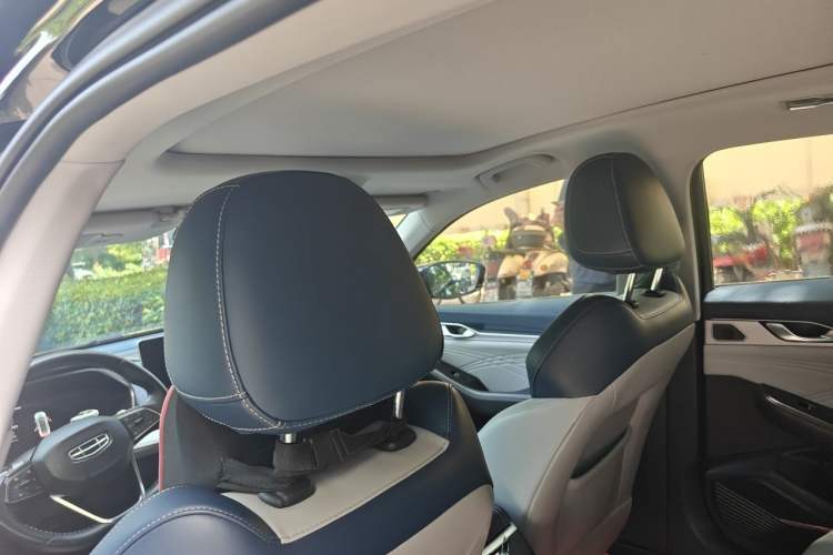 Used Geely Auto Preface 2021 Revised Version 2.0TD Luxury Edition Headliner