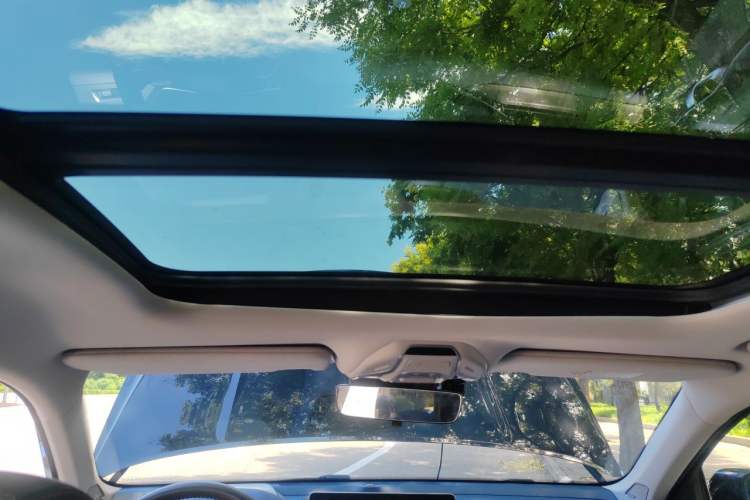 Used Geely Auto Preface 2021 Revised Version 2.0TD Luxury Edition Headliner
