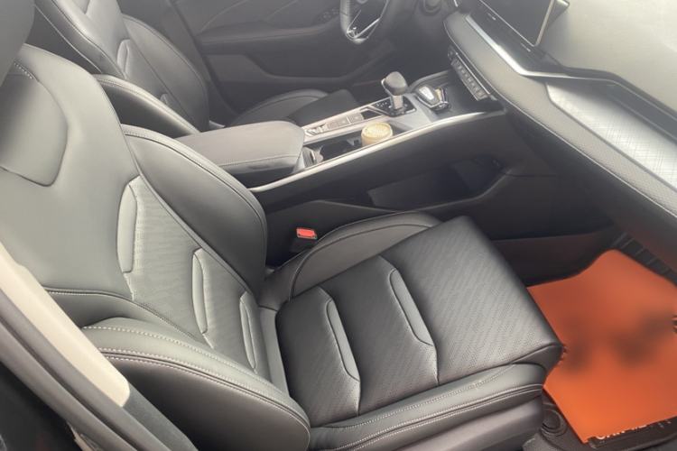 Used Geely Auto Preface 2021 2.0TD Luxury Version Interior 4