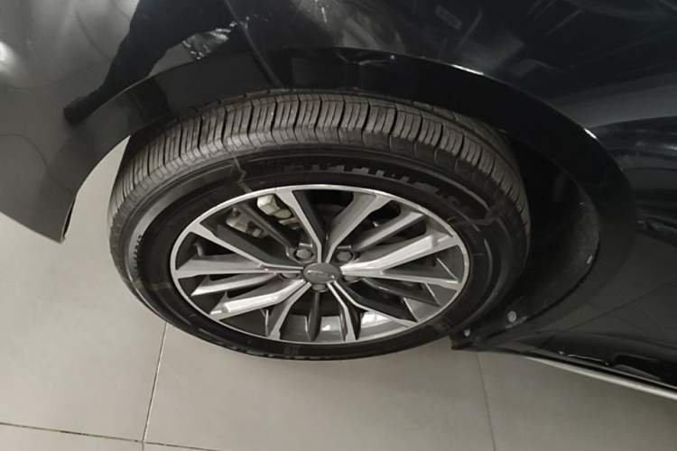 Used Geely Auto Preface 2021 2.0TD Luxury Version Left Front Wheel Hub