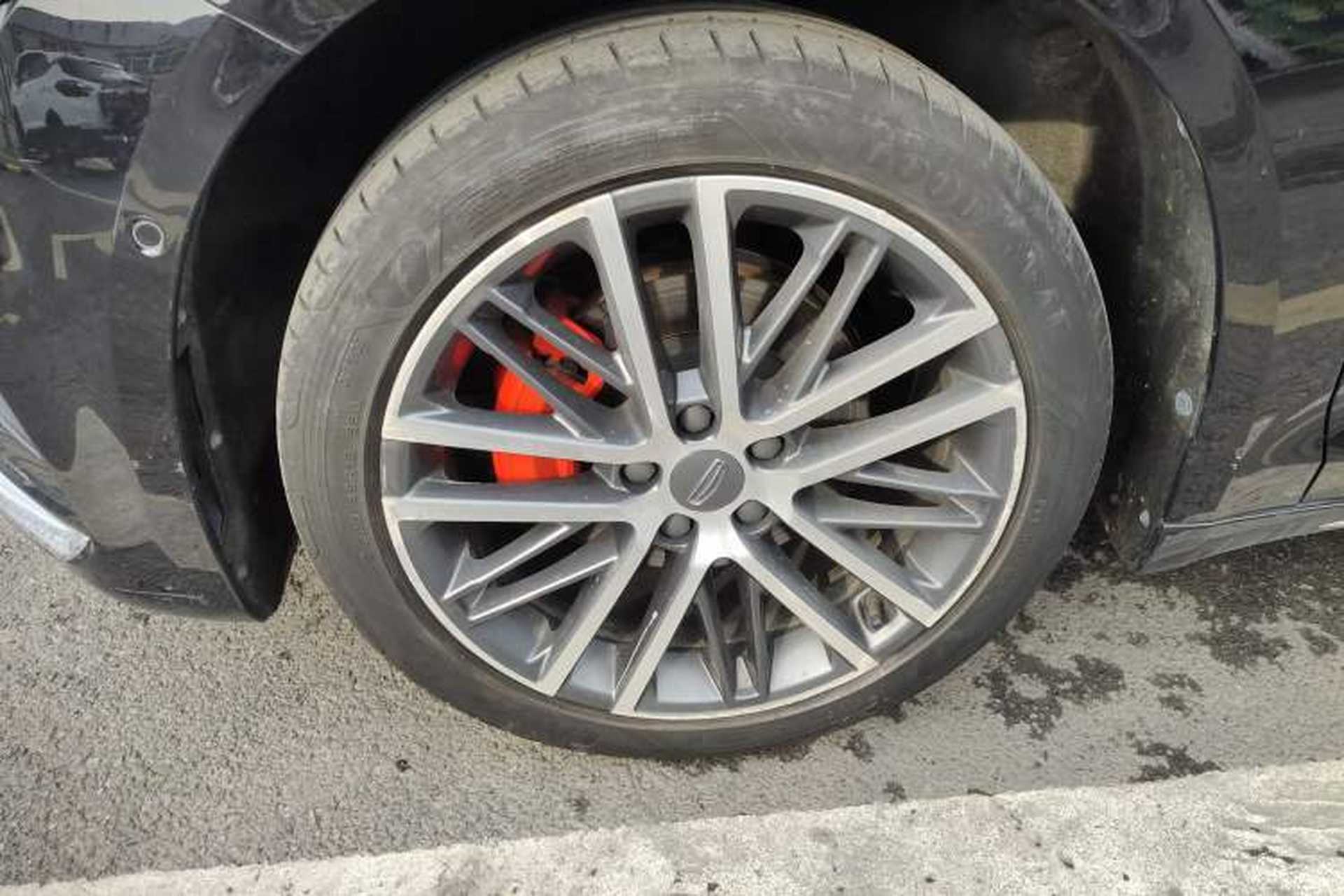 Used Geely Auto Preface 2021 Revised Version 2.0TD Luxury Edition Left Front Wheel Hub