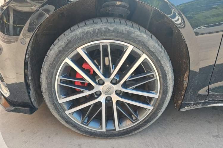 Used Geely Auto Preface 2021 Revised Version 2.0TD Luxury Edition Left Front Wheel Hub