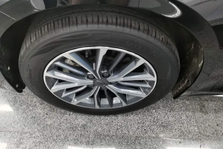 Used Geely Auto Preface 2021 2.0TD Luxury Version Left Front Wheel Hub