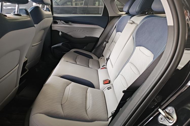 Used Geely Auto Preface 2021 Revised Version 2.0TD Luxury Edition Left Rear Seat