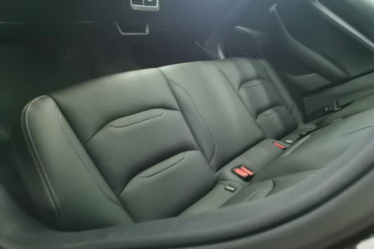 Used Geely Auto Preface 2021 2.0TD Luxury Version Left Rear Seat