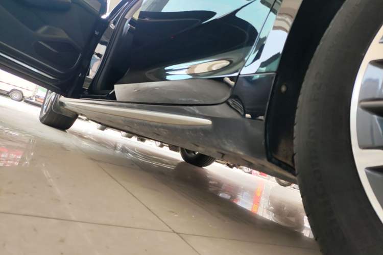 Used Geely Auto Preface 2021 2.0TD Luxury Version Left Side Sill