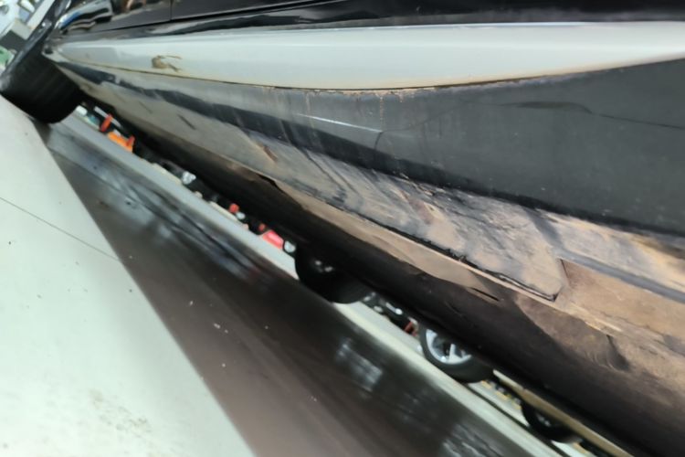 Used Geely Auto Preface 2021 2.0TD Luxury Version Left Side Sill